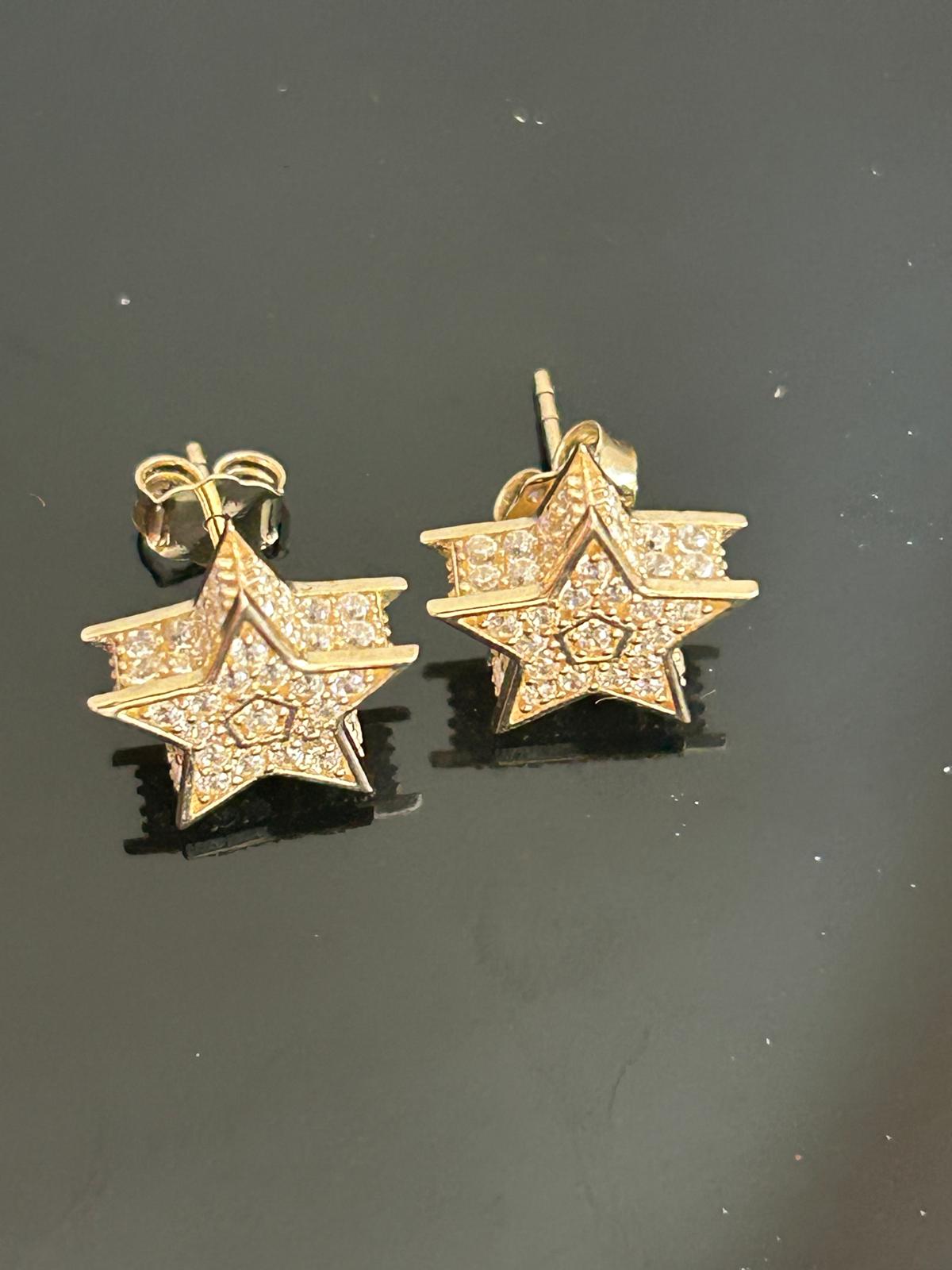 ✨ Star-Shaped Stud Earrings in 10K Gold with Cubic Zirconia Accents
