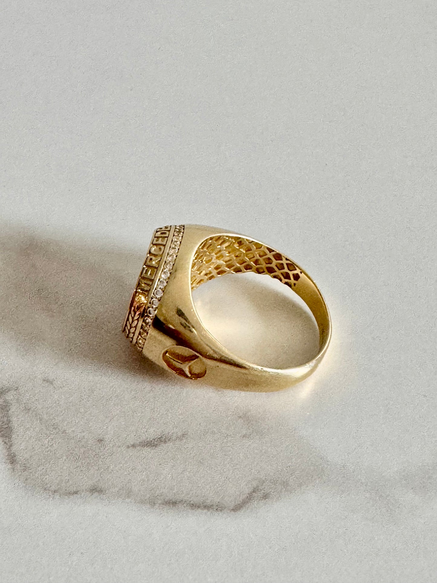 Round Iced-Out Men’s Ring - 10k Gol